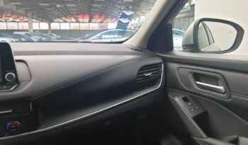 NISSAN QASHQAI 1.3 MILD HYRBID 140CV BVM6 ACENTA + TOIT PANO complet