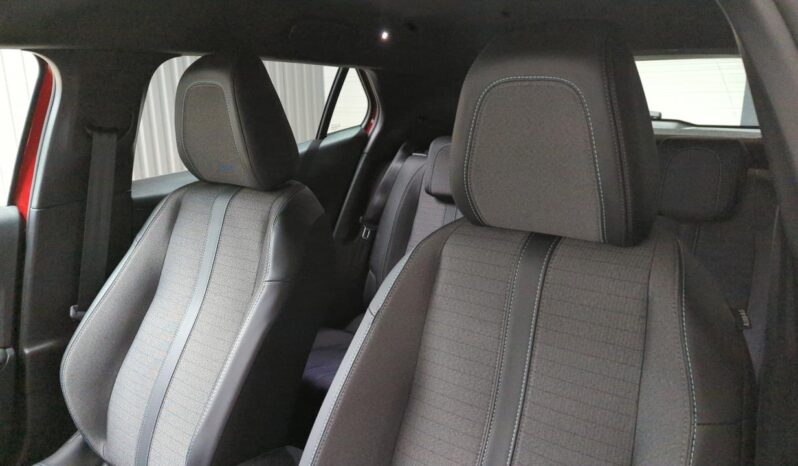PEUGEOT 2008 1.5 BLUEHDI 130CV EAT8 ALLURE + NAVI complet