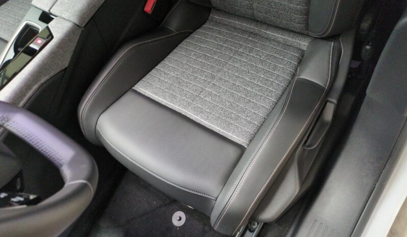 PEUGEOT 3008 HYBRID 145 BVA E-DCS6 ALLURE + JANTES 19 + NAVI complet
