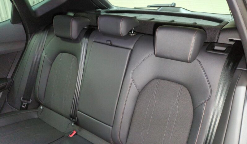 CUPRA FORMENTOR NOUVEAU 1.5 ETSI HYBRID 150 CH BVA DSG7 V + ATTELAGE + SIEGES CHAUFFANTS complet