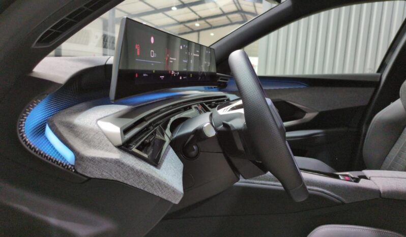 PEUGEOT 5008 HYBRID 145 CH BVA E-DCS6 7PL GT complet