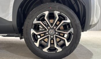 TOYOTA YARIS CROSS HYBRIDE 130H BVA E-CVT 2WD DESIGN SUREQUIPE complet