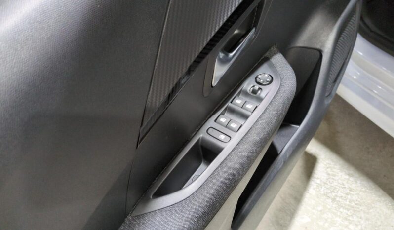PEUGEOT 208 HYBRID 110 BVA E-DCS6 STYLE complet