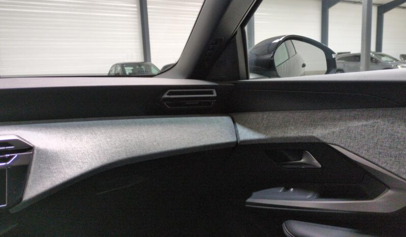 PEUGEOT 3008 HYBRID 145 BVA E-DCS6 ALLURE + JANTES 19 + NAVI complet