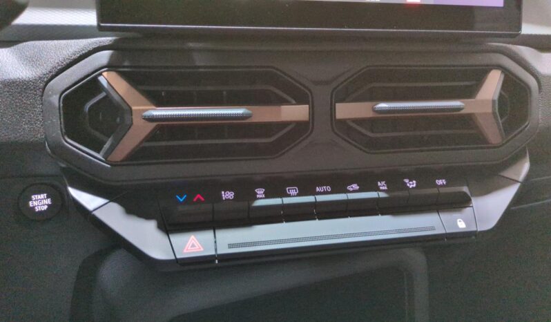 DACIA DUSTER HYBRID-G 150 BVA 4X4 EXTREME SUREQUIPE complet