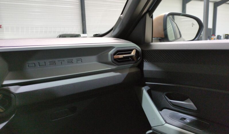 DACIA DUSTER HYBRID-G 150 BVA 4X4 EXTREME SUREQUIPE complet