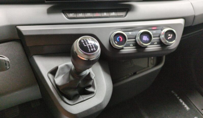 RENAULT MASTER FOURGON L2H2 3T5 BLUE DCI 130 TR BVM6 EXTRA + PLANCHER BOIS + CAMERA DE RECUL + ATTELAGE complet
