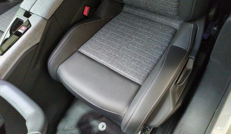 PEUGEOT 5008 HYBRID 145 BVA E-DCS6 7PL ALLURE SUREQUIPE complet
