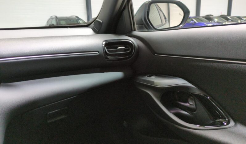 TOYOTA YARIS CROSS HYBRIDE 130H 2WD BVA DESIGN SUREQUIPE (RADARS AV-AR, SIÈGES CHAUFFANTS, ANGLES MORTS) complet