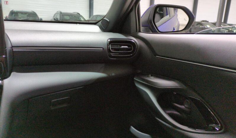 TOYOTA YARIS CROSS HYBRIDE 130H 2WD BVA DESIGN SUREQUIPE (RADARS AV-AR, SIÈGES CHAUFFANTS, ANGLES MORTS) complet