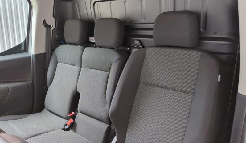 PEUGEOT PARTNER FOURGON XL DIESEL 130 CH AUTOMATIQUE 3PL SUREQUIPE complet
