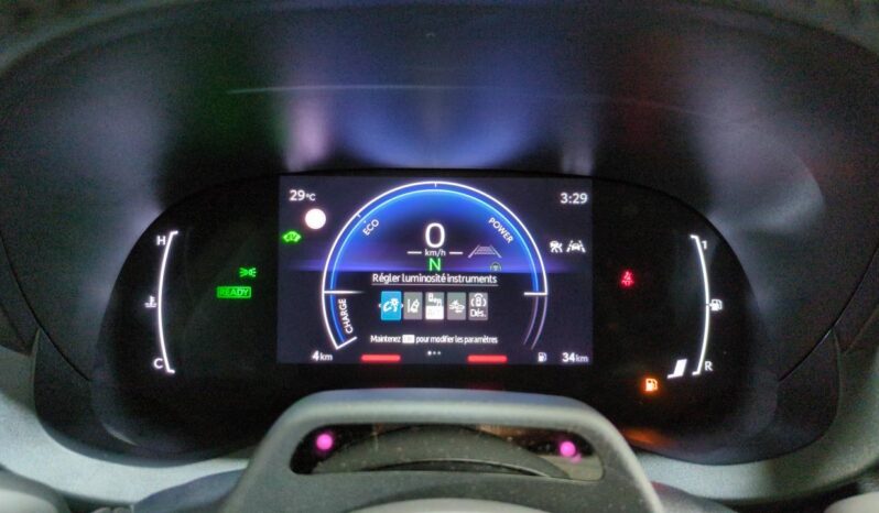 TOYOTA YARIS CROSS HYBRIDE 130H 2WD BVA DESIGN SUREQUIPE (RADARS AV-AR, SIÈGES CHAUFFANTS, ANGLES MORTS) complet