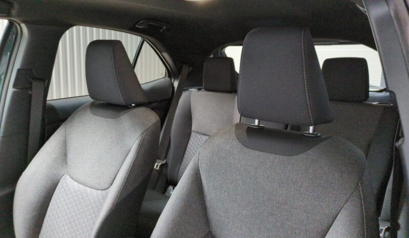 TOYOTA YARIS CROSS HYBRIDE 130H 2WD BVA DESIGN SUREQUIPE (RADARS AV-AR, SIÈGES CHAUFFANTS, ANGLES MORTS) complet